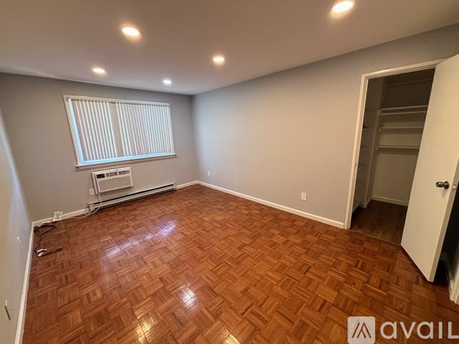 Bridgeport Condo: 164 Kennedy Drive