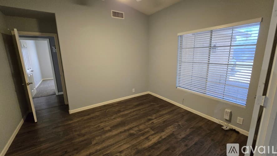 Peoria House: 21535 North 107th Drive