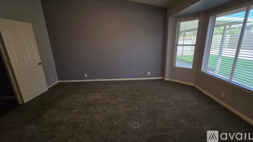 Peoria House: 21535 North 107th Drive