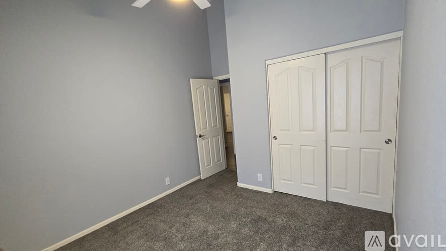 Peoria House: 21535 North 107th Drive