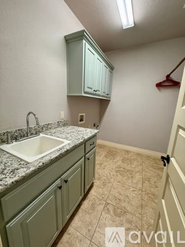 Cave Springs House: 5804 South 66th Street