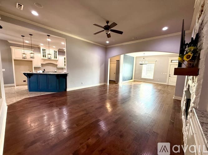 Cave Springs House: 5804 South 66th Street