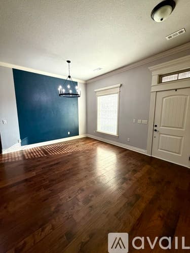 Cave Springs House: 5804 South 66th Street