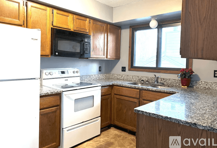 Eden Prairie House: 12333 Travois Rd