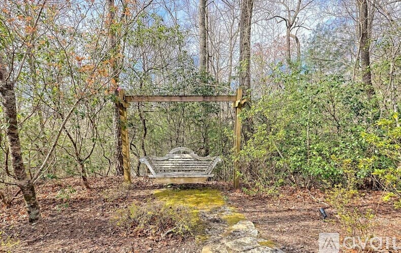 Clayton House: 524 Stornoway Dr