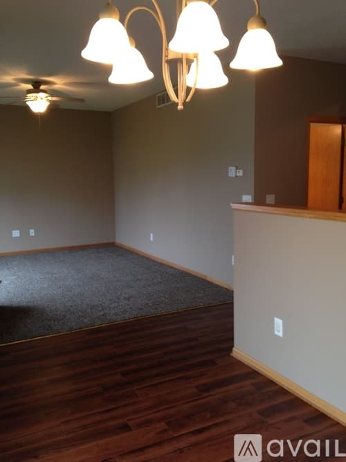 North Mankato Townhome: 2106 Linden Trail