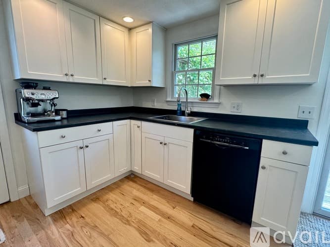 Brewster House: 5 Commons Way