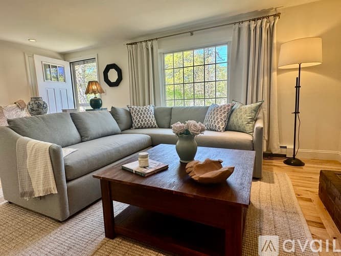 Brewster House: 5 Commons Way