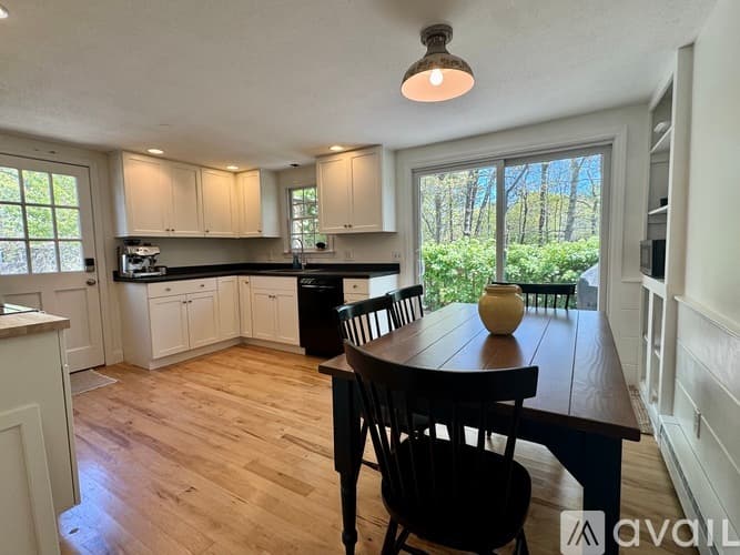 Brewster House: 5 Commons Way