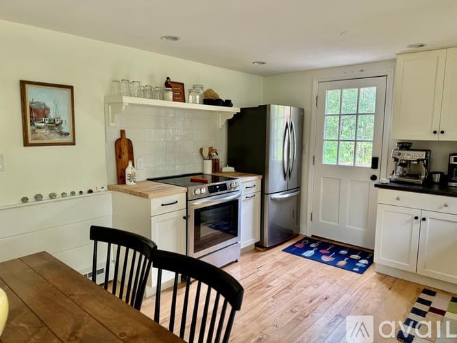 Brewster House: 5 Commons Way