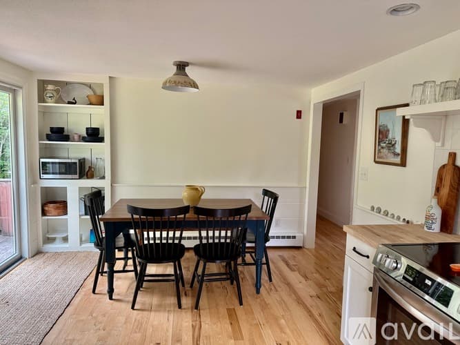 Brewster House: 5 Commons Way