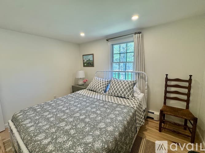Brewster House: 5 Commons Way