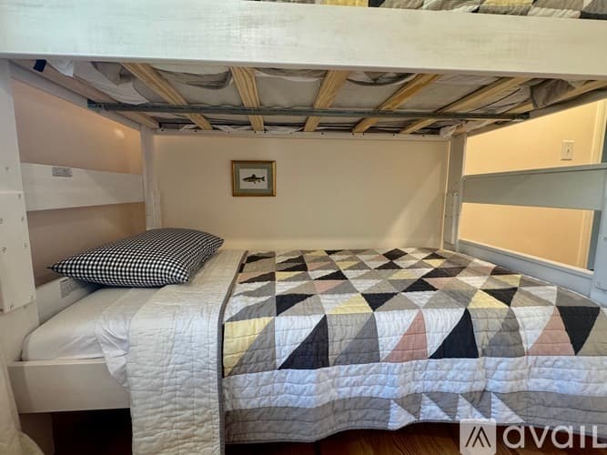 Brewster House: 5 Commons Way