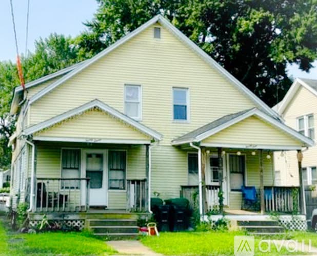 Chicopee Apartment: 27 Beverly Street