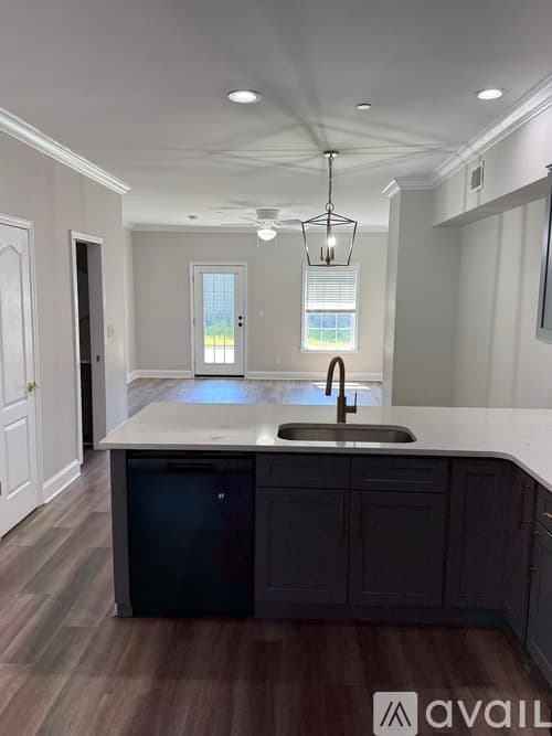 Thomasville Townhome: 100 110 Pine St