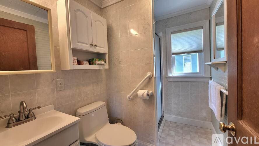 Wells House: 92 Bourne Ave