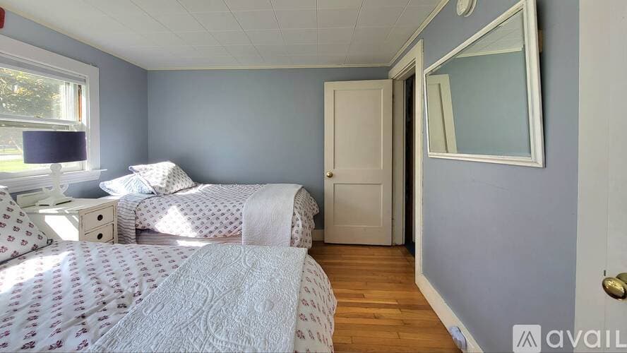 Wells House: 92 Bourne Ave
