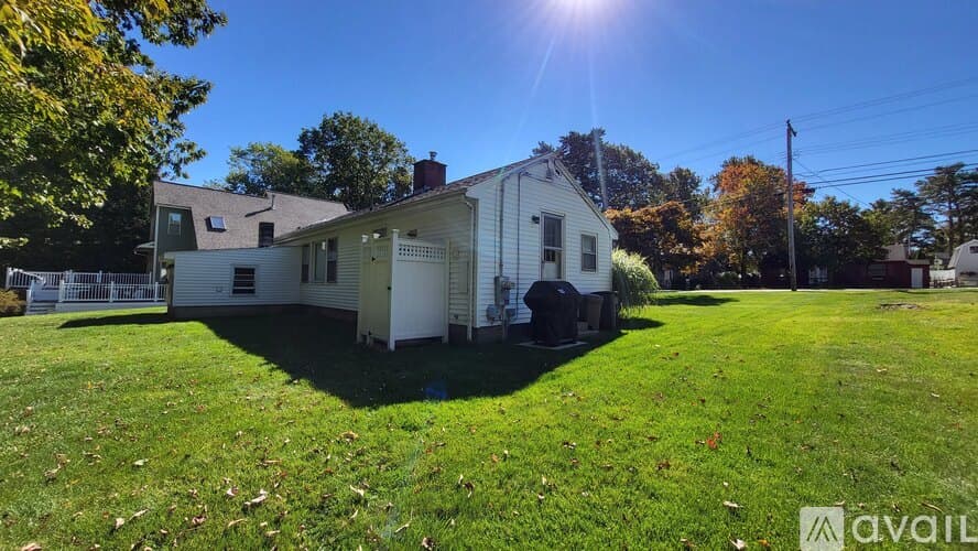Wells House: 92 Bourne Ave