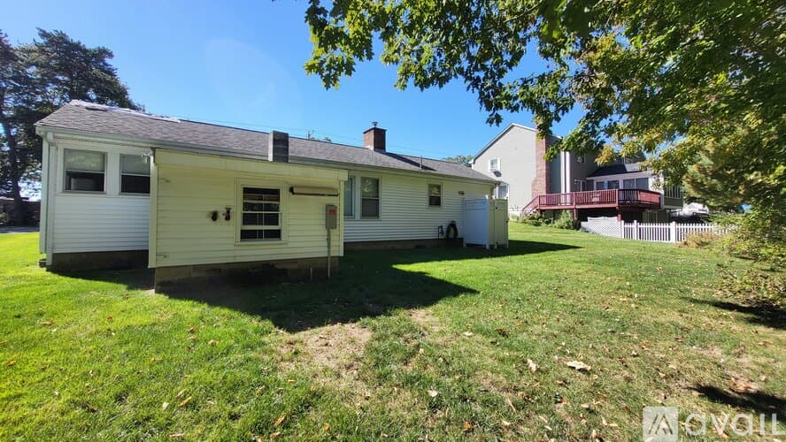 Wells House: 92 Bourne Ave