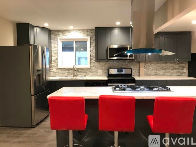 Antioch Apartment: 1517 Marie Ave