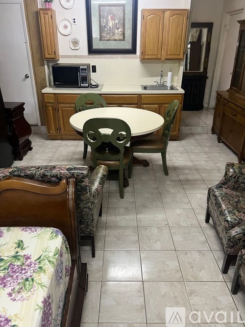 Coconut Creek House: 4000 NW 9th Ct