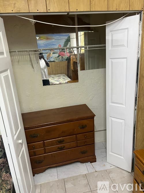 Coconut Creek House: 4000 NW 9th Ct
