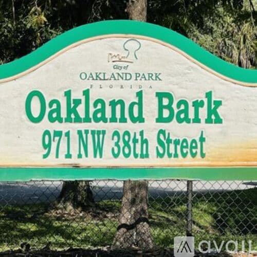 Oakland Park House: 1773 NW 37th St
