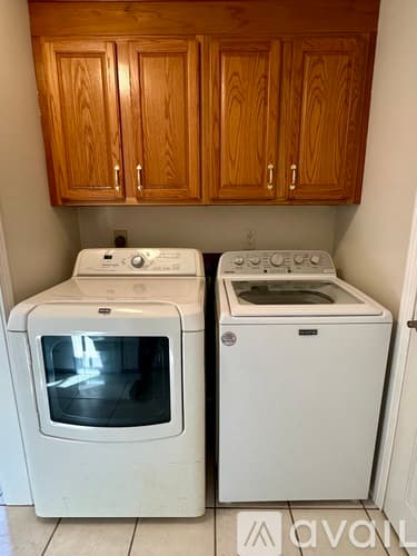 Salem Townhome: 14 Clare Lane