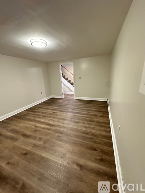 Salem Townhome: 14 Clare Lane
