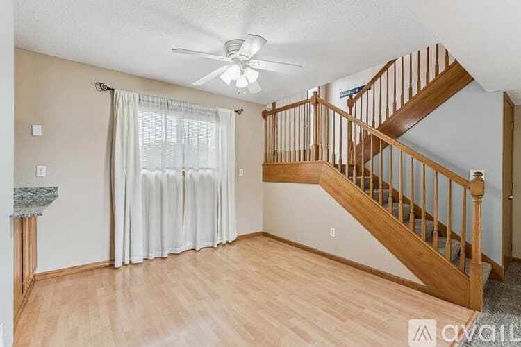 Eagan House: 3252 Dodd Lane
