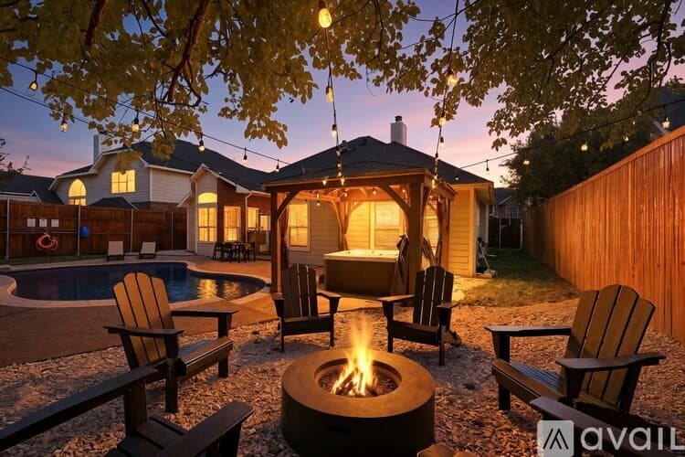Haltom City House: 5709 Courtney Cir