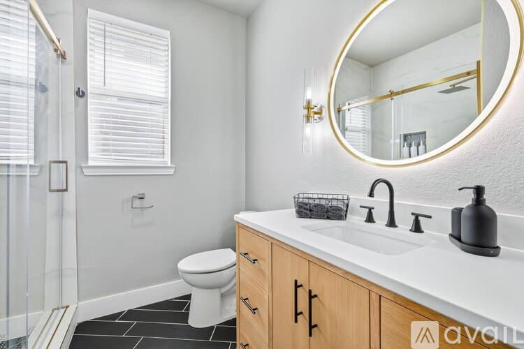 Haltom City House: 5709 Courtney Cir