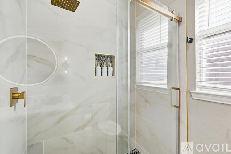 Haltom City House: 5709 Courtney Cir