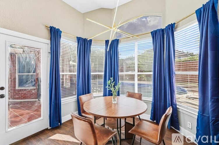 Haltom City House: 5709 Courtney Cir