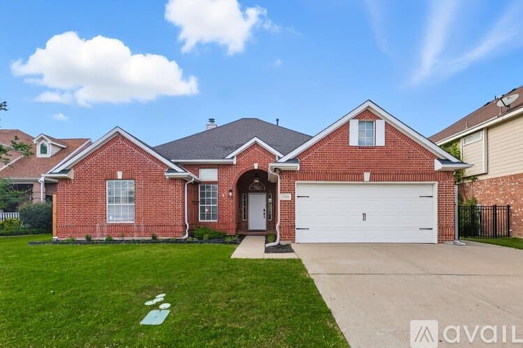 Haltom City House: 5709 Courtney Cir