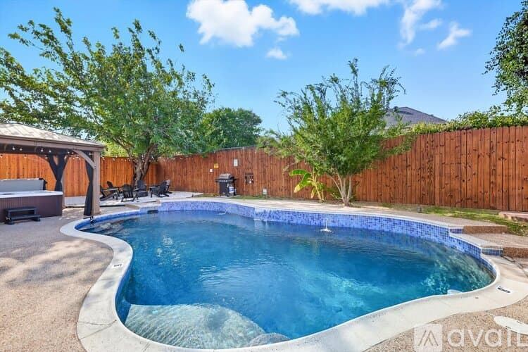 Haltom City House: 5709 Courtney Cir