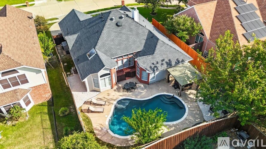 Haltom City House: 5709 Courtney Cir