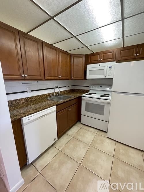 Boca Raton Apartment: 9 Mansfield A