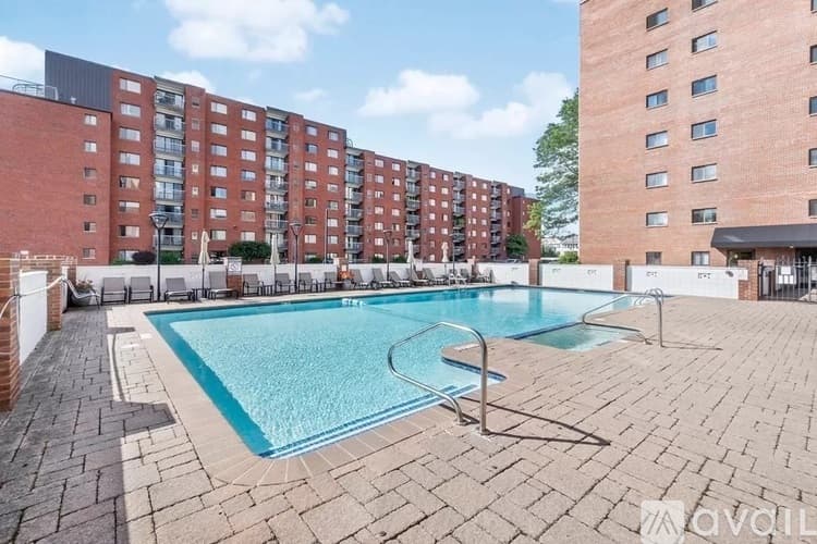 Medford Apartment: 22 9th Street