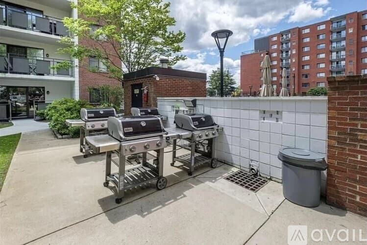 Medford Apartment: 22 9th Street