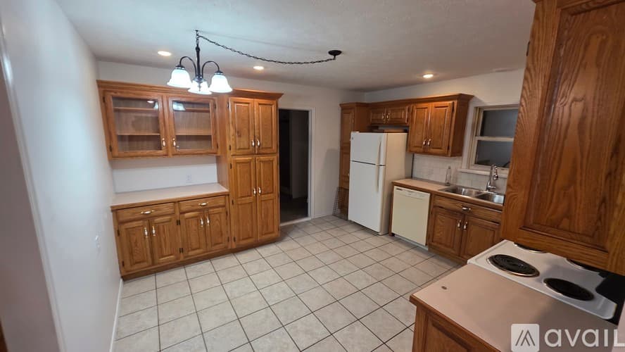 Bolivar House: 808 S Elgin Ave
