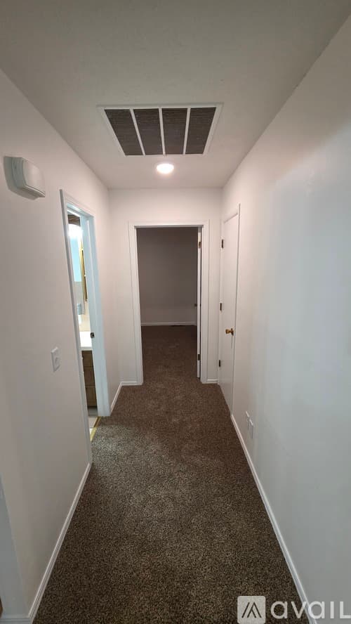 Bolivar House: 808 S Elgin Ave