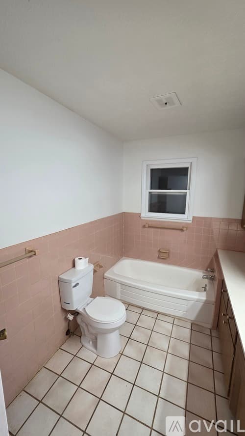 Bolivar House: 808 S Elgin Ave