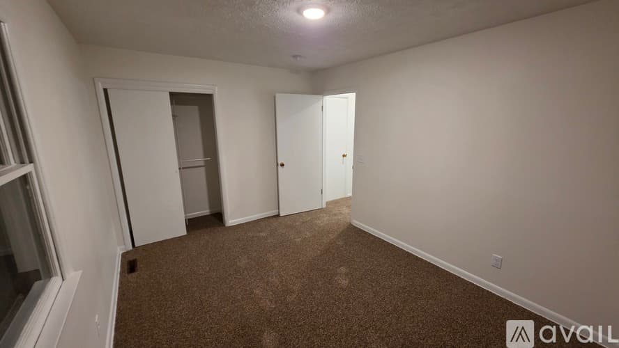 Bolivar House: 808 S Elgin Ave