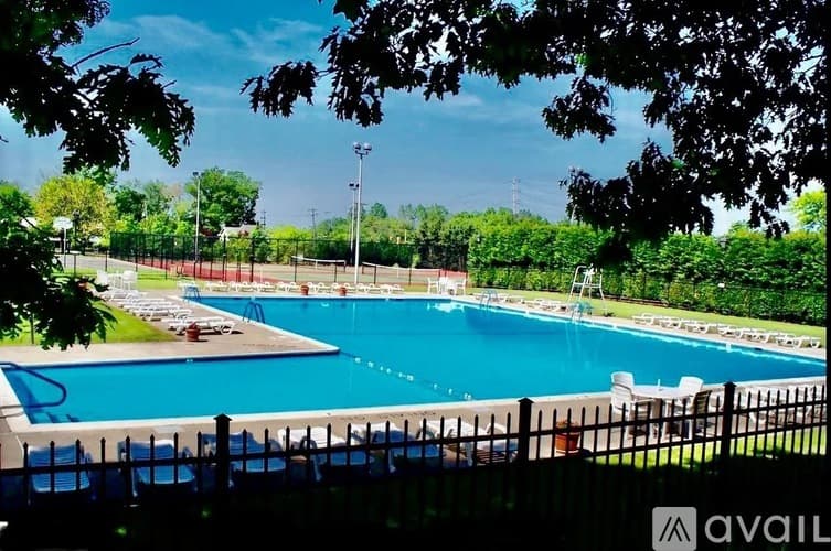 Lansdale House: 1616 Windsor Ct