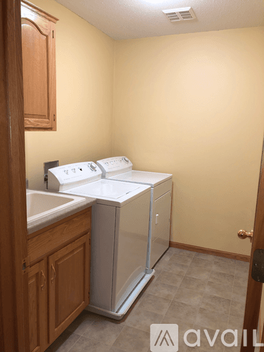 North Mankato Townhome: 2106 Linden Trail