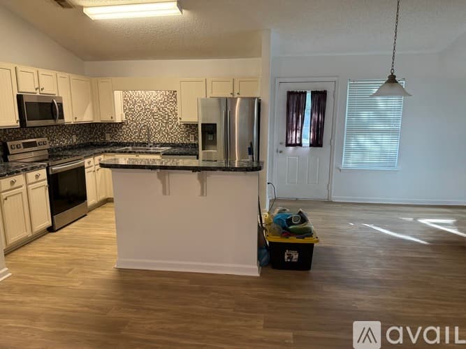 Springfield House: 141 Blackwater Way