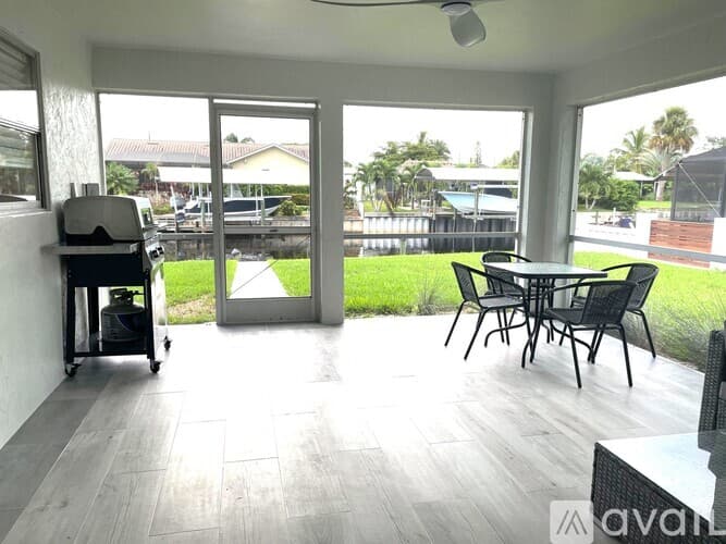 Bonita Springs House: 217 3rd St