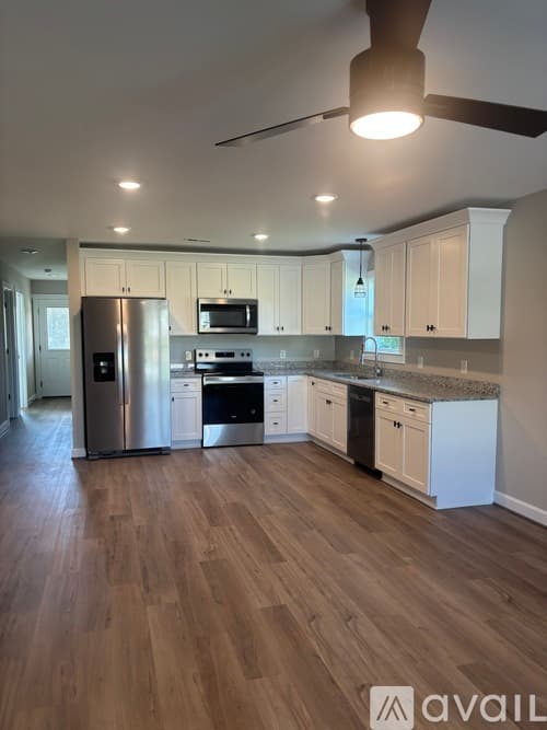 Mount Airy House: 197 Thomas Ln Unit A