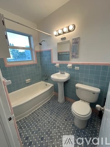 Surfside Apartment: 9056 Collins Ave